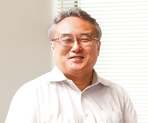 佐藤 一彦研究センター長の写真
