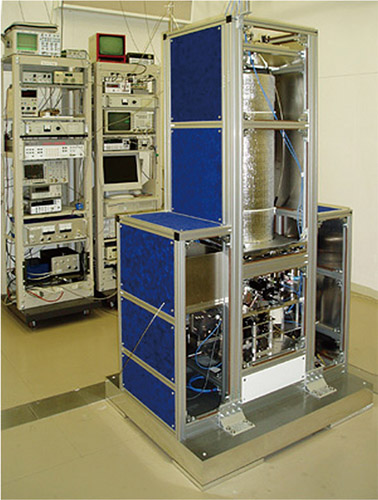 原子泉型一次周波数標準器