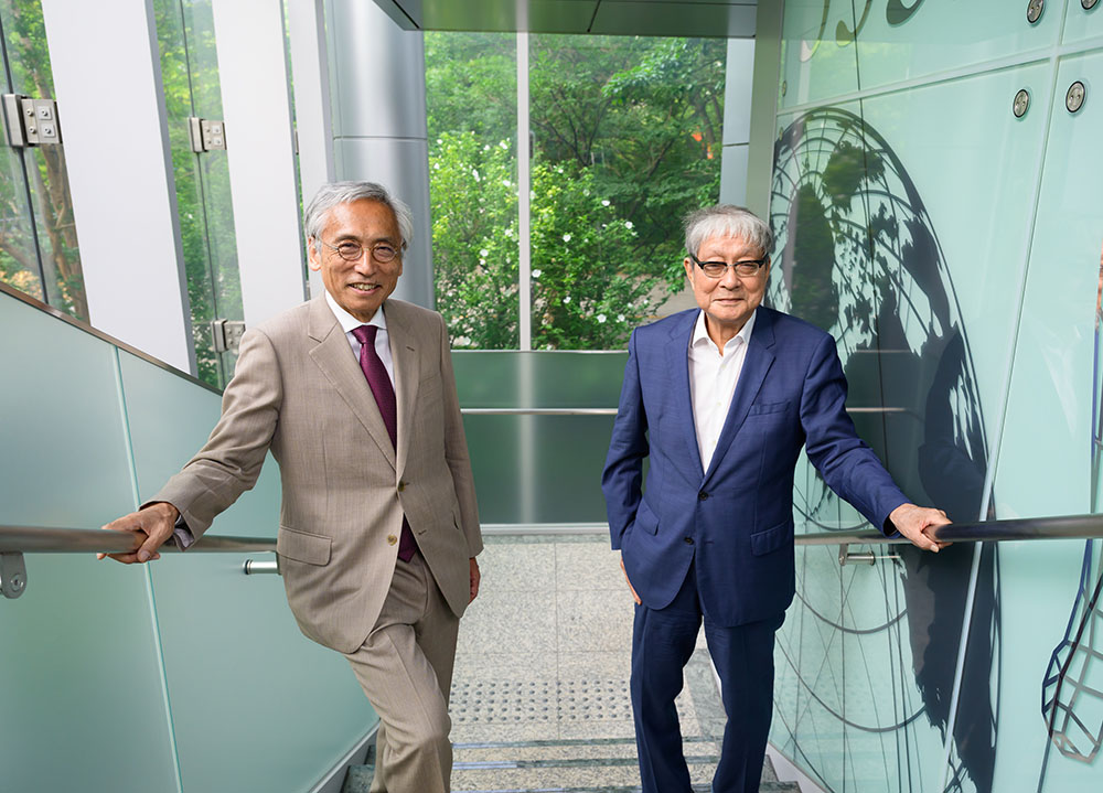 研究者2人の写真