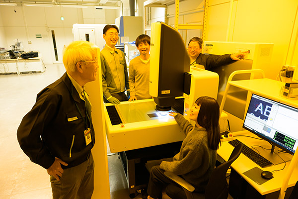 研究者たちの写真