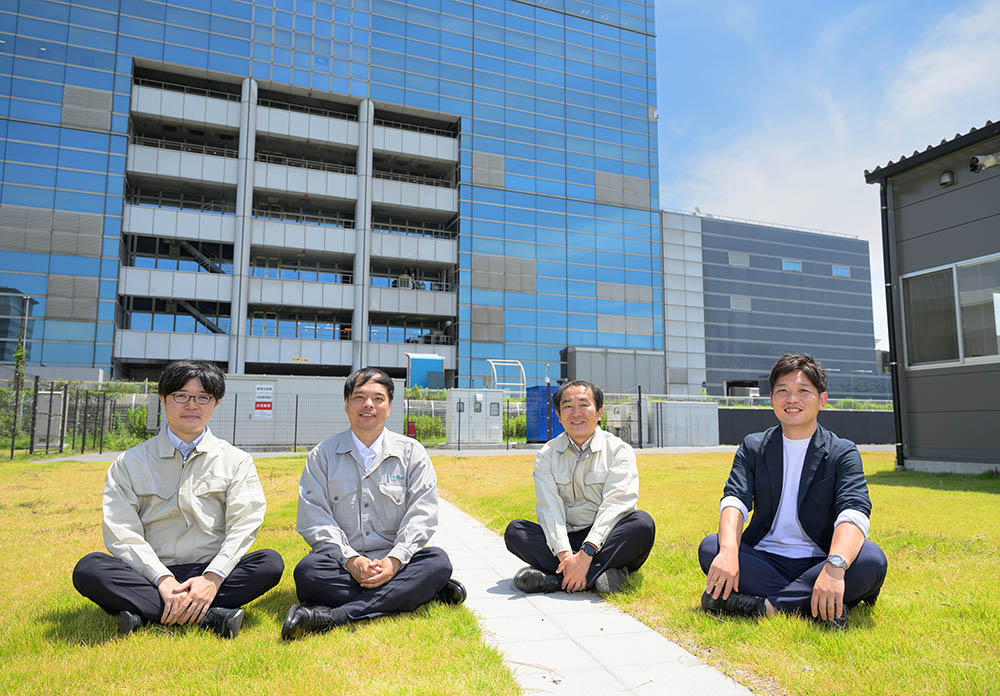 研究者2人の写真